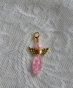 Geluksengeltje roze met hartje met liefde en plezier handgemaakt