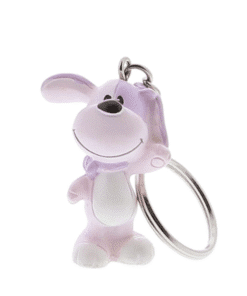Sleutelhanger hondje toby in lila/roze op een witte achtergrond